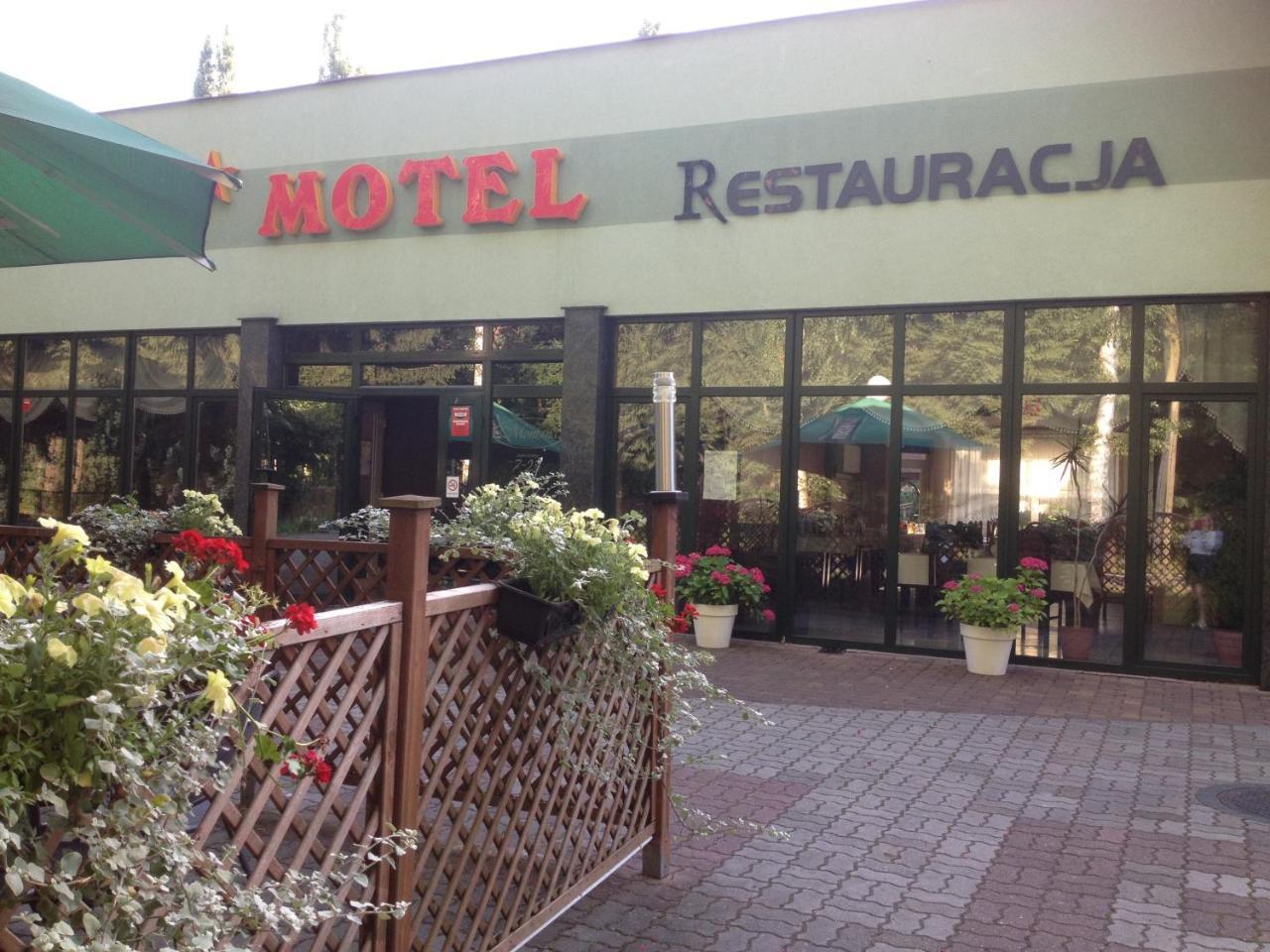 Motel Montana Wolsztyn Exteriör bild